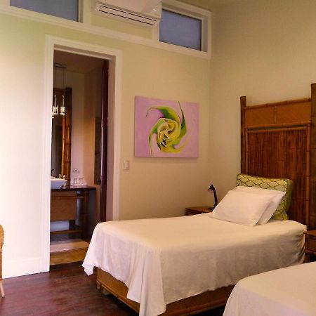 Iguana Lodge Beach Resort Puerto Jimenez Exterior photo