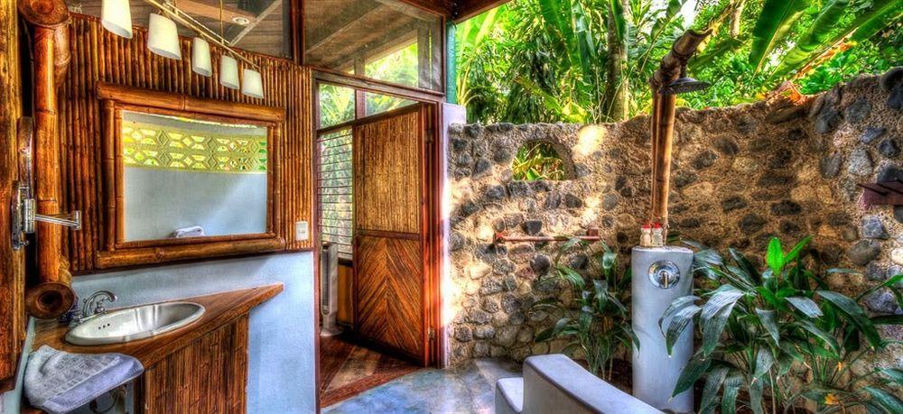 Iguana Lodge Beach Resort Puerto Jimenez Exterior photo